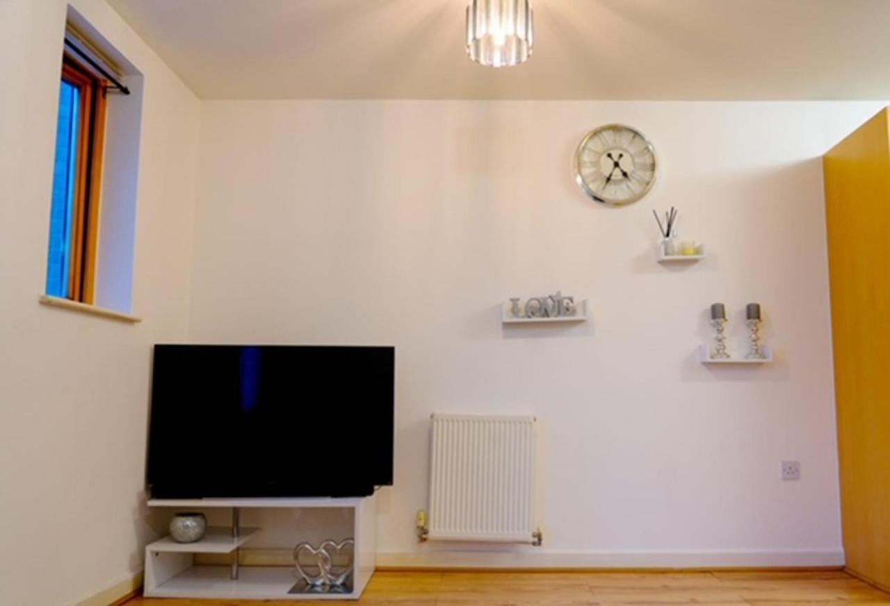 1 Bed - Sleeps 2 - 7 Min Walk To Hackney Station Apartment Londra Exterior foto